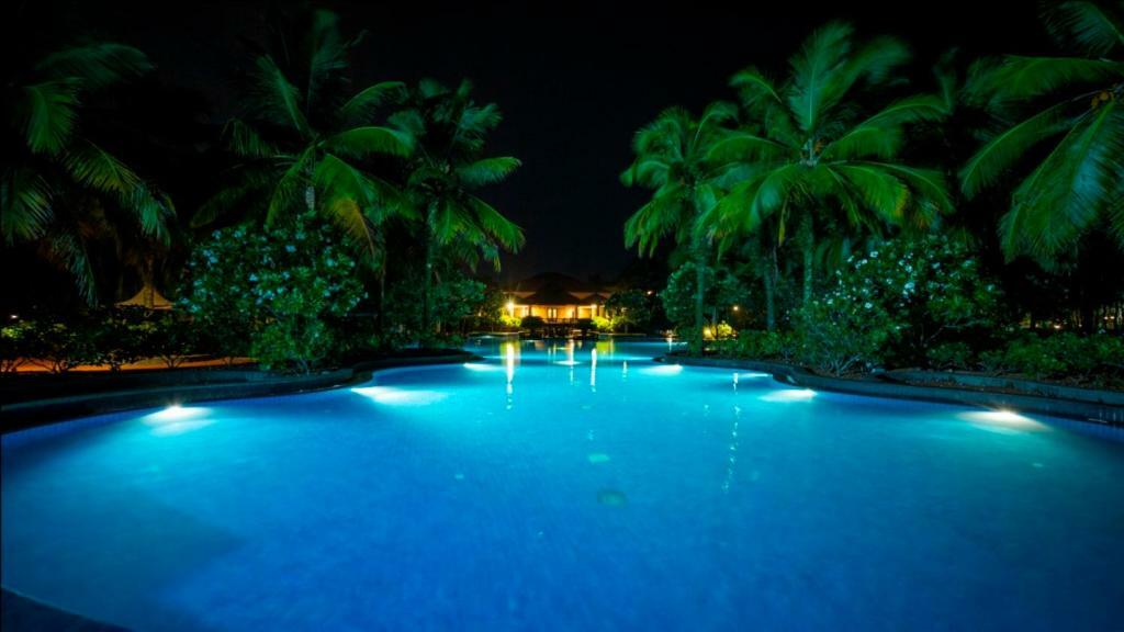 Ocean Spray Hotel Kalapettai Ngoại thất bức ảnh
