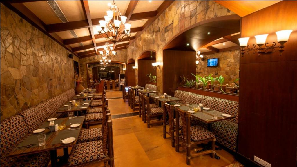 Ocean Spray Hotel Kalapettai Ngoại thất bức ảnh