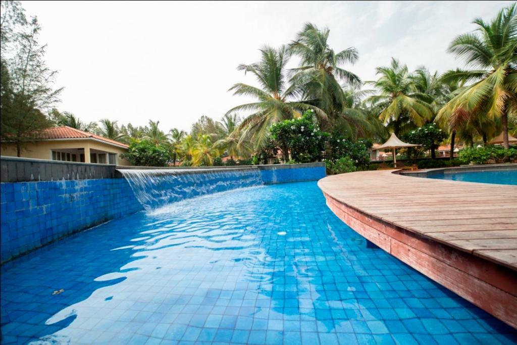 Ocean Spray Hotel Kalapettai Ngoại thất bức ảnh