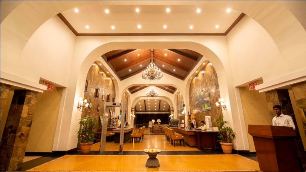 Ocean Spray Hotel Kalapettai Ngoại thất bức ảnh